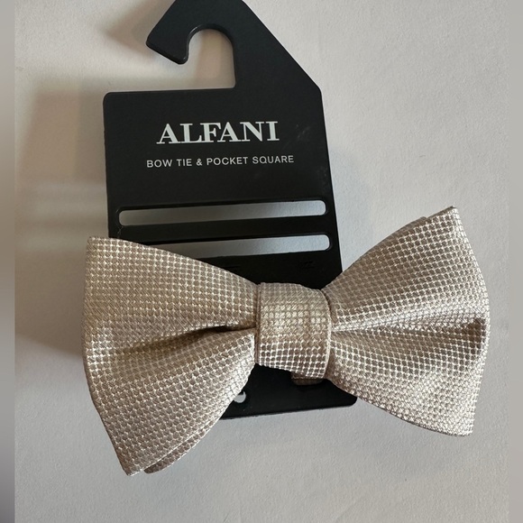 Alfani Other - Alfani Textured Cream/ Tan Bow Tie